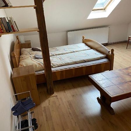 Podkrovni Apartman ออลอโมตซ์ ภายนอก รูปภาพ