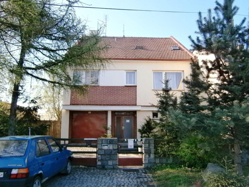 Podkrovni Apartman ออลอโมตซ์ ภายนอก รูปภาพ
